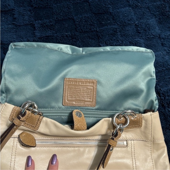 Coach Penelope F16531 Leather Carryall / Shoulder Tote — Excellent Condition - Picture 3 of 12